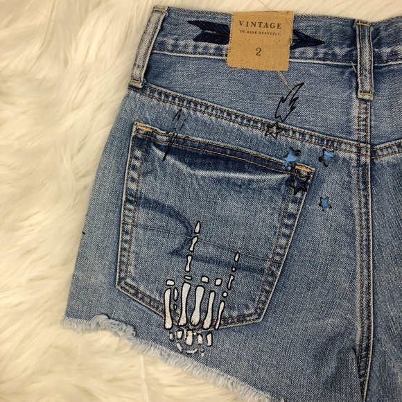 AEO Vintage HI-RISE Graphic Festival Short Button - Picture 6 of 8